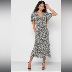 Levi's Brooks Caviar 90s Midi Dress Black White Daisy Floral Button Front V-Neck